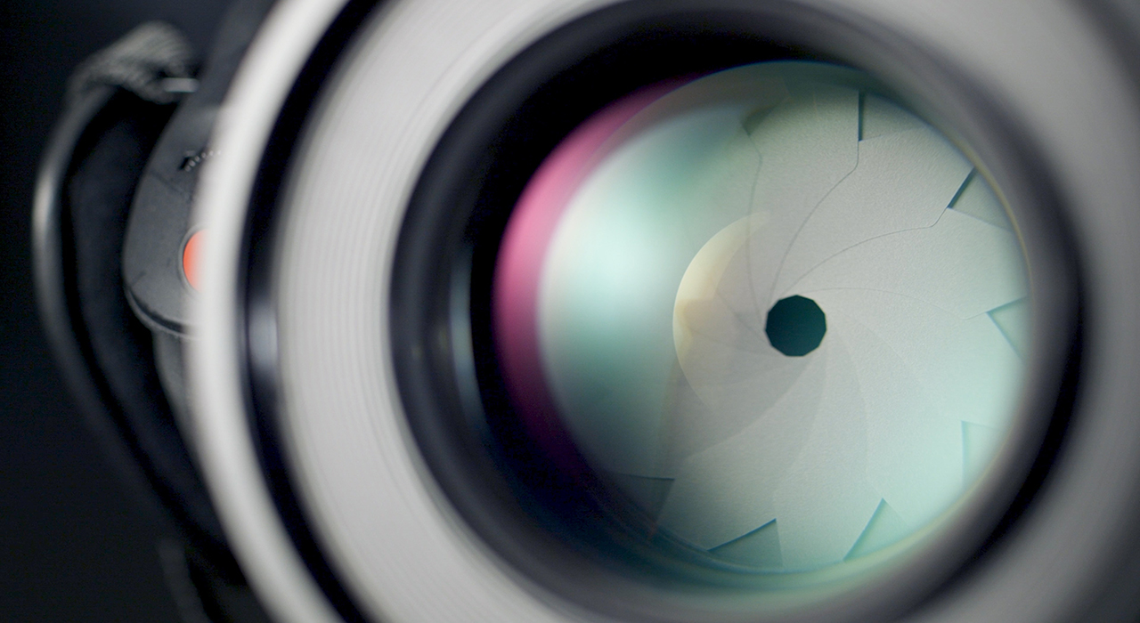 かめらのレンズのアップ